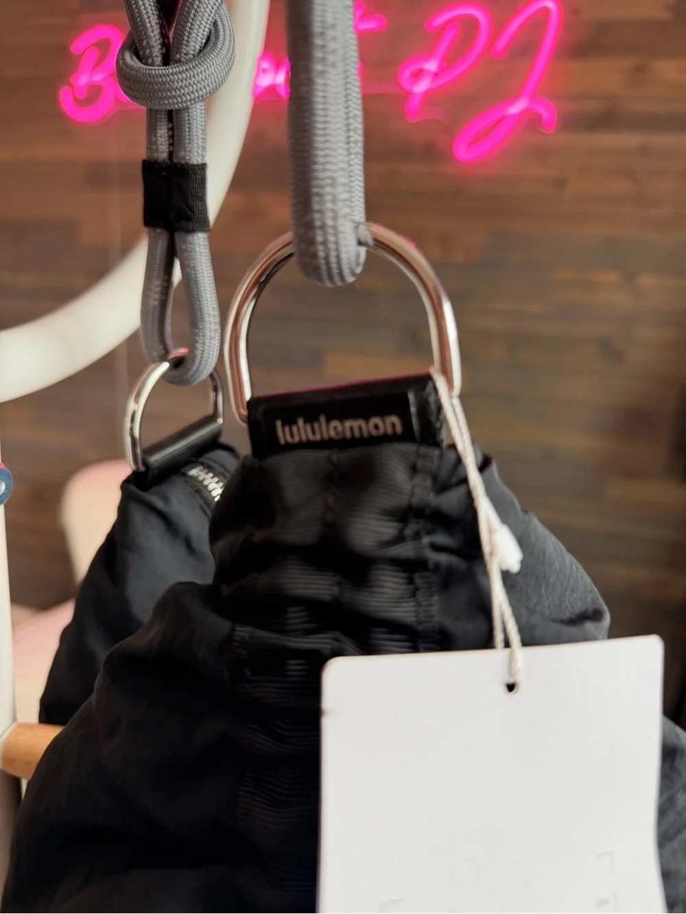 Lululemon Convertible Ruched Crossbody Bag Large 16L - Picture 4 of 13